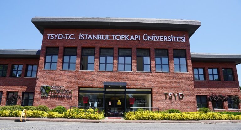 İstanbul Topkapı Universitet